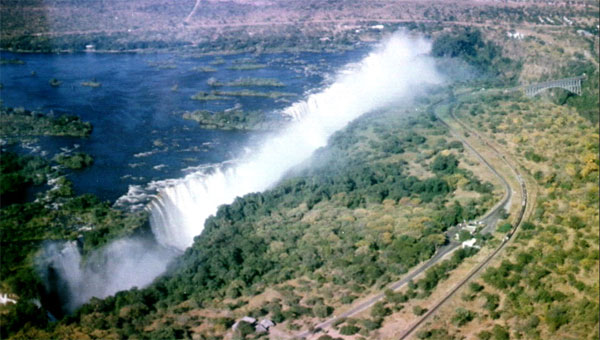 A land of great beauty - flying into Victoria Falls