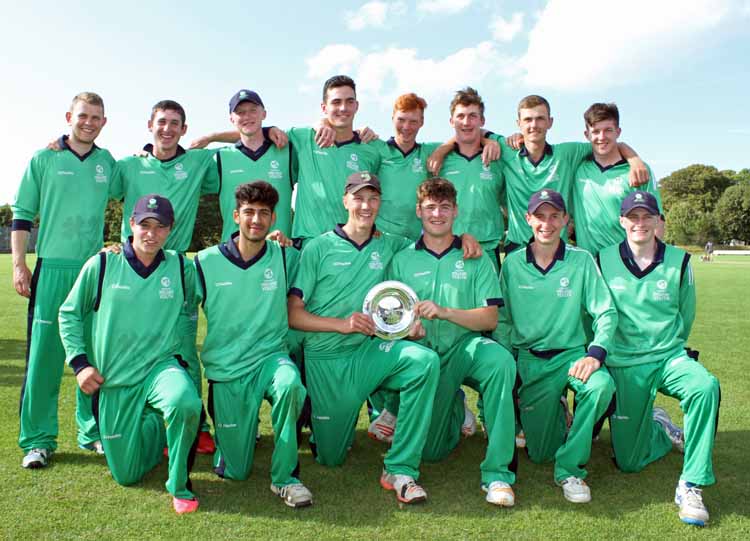Ireland with the trophy (© CricketEurope)
